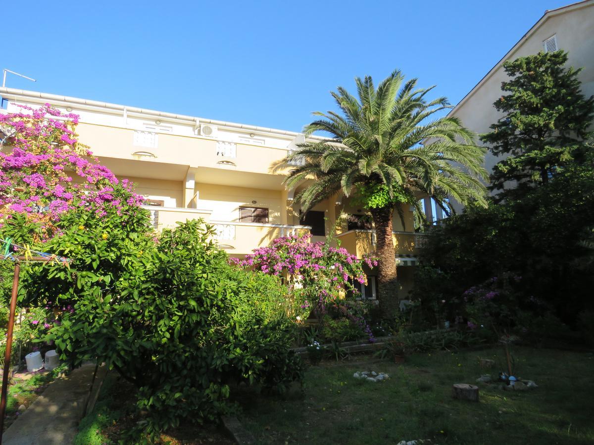 Apartments Palma Novalja Eksteriør bilde