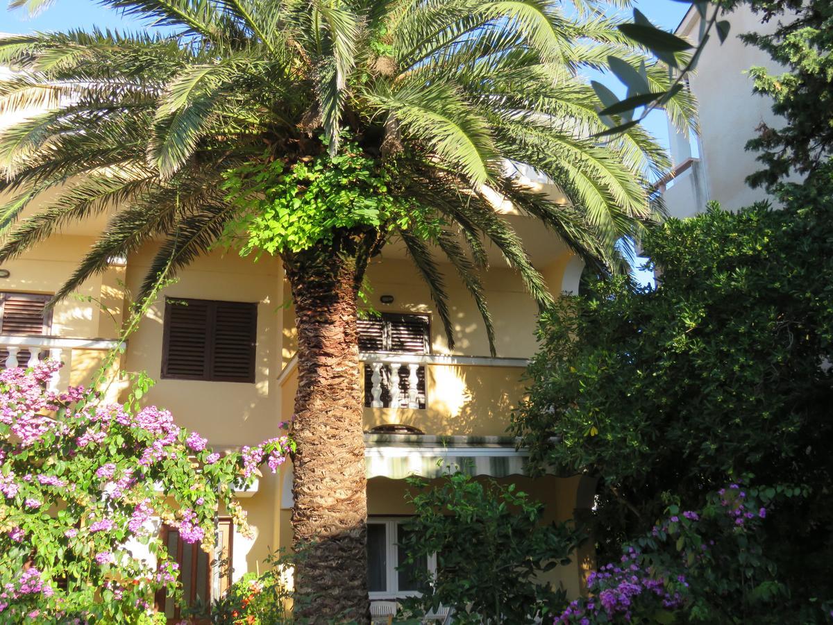 Apartments Palma Novalja Eksteriør bilde