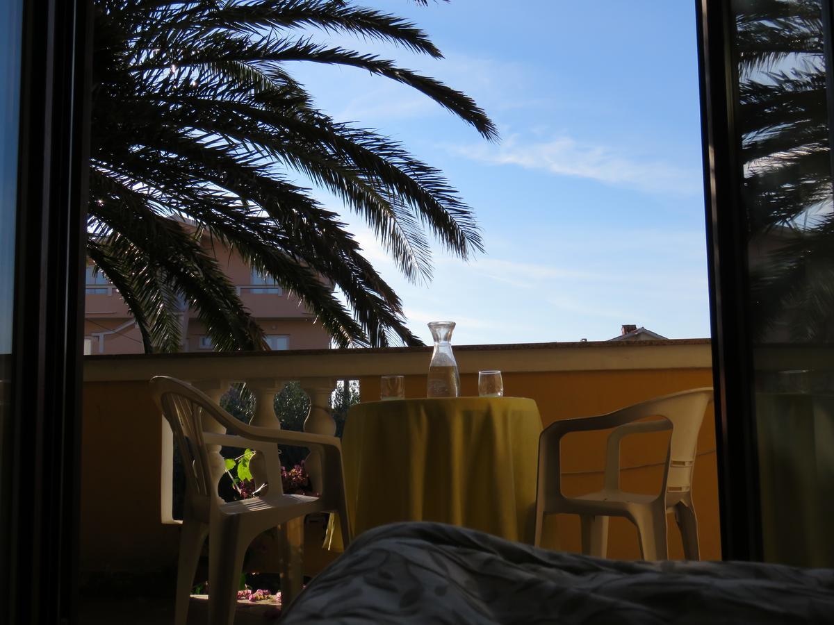 Apartments Palma Novalja Eksteriør bilde